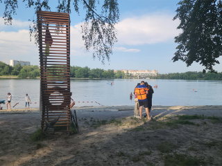Меньше минуты на спасение: подростка из Долгопрудного вытащили из воды за 20 секунд