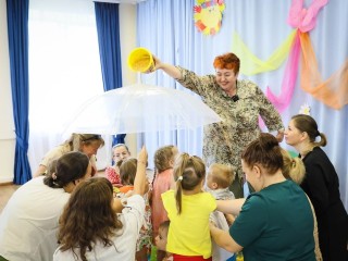 В Орехово-Зуеве детям устроили сенсорное погружение в мир звуков и ароматов