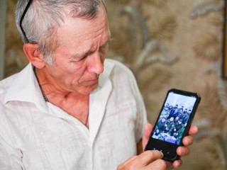 Родителям двух бойцов СВО из Ленинского округа подарили кондиционер
