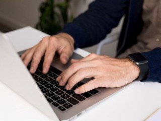 Жители Озерского потребовали заменить остановку: что сделано