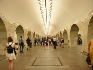На «оранжевой» ветке метро произошел сбой