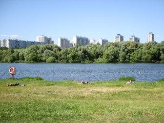 Водоемы Подмосковья прогрелись до 26 градусов