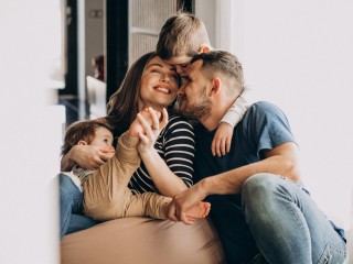 Семьи с детьми смогут увеличить единое пособие в июле