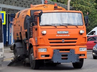 «Мосавтодор» устроил генеральную уборку на привокзальной площади Чехова