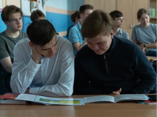 Неудача на ОГЭ больше не приговор: новый закон поможет выпускникам школ стать профессионалами