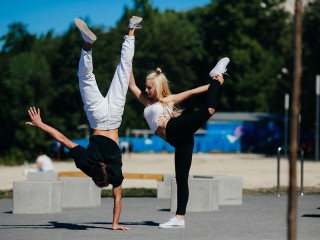 Танцевальные батлы и поинг-шоу увидят щелковцы на фестивале «Уличная физика»