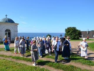 Верующие из Пушкинского округа прикоснулись к святыням Псковской земли