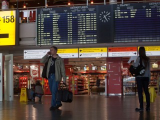 Пассажиры в Шереметьево устроили импровизированный концерт в переполненном аэропорту