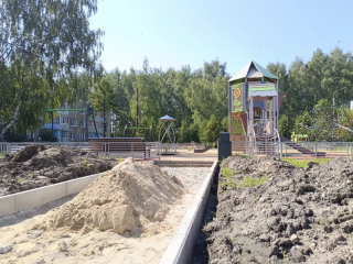 В Макееве начат ремонт двора на Центральной улице