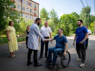 Глава Фрязина проверил условия реабилитации участников СВО в местной больнице