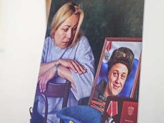 В Химках открыли фотовыставку «Герои нашего времени — история большой любви»