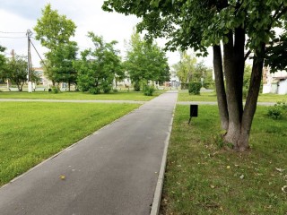 Во дворе в Малой Дубне обеспечили новые парковочные места