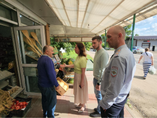 Вышли за границы и попались: владельцы двух киосков самовольно увеличили торговые площади