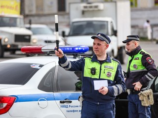 Пассажиры в багажнике и экстренные роды: как проходят будни сотрудника ГАИ