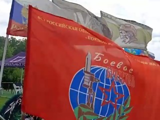 Ветераны привели в порядок могилы участников СВО в Раменском