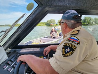 Нарушителей правил безопасности на воде наказали штрафами