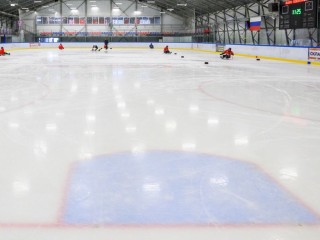 У ледовой арены в Можайске новое «холодное сердце»