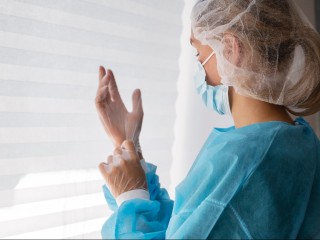 Пациентку с редкой опухолью спасли в Королеве