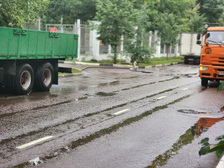 Коммунальные службы Королева ликвидировали подтопление на улице Чайковского