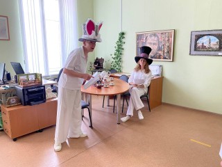 В Волоколамской библиотеке прошло «безумное чаепитие»