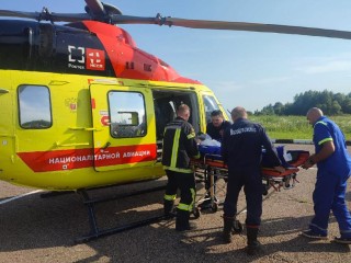 Спасатели обеспечили безопасный взлет и посадку вертолета санавиации в Можайском округе