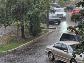 Синоптики предупреждают, что грозы и ливни не уйдут из Подмосковья на этой неделе