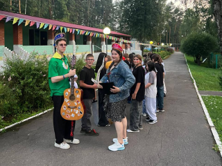 В лагере «Ромашка» под Подольском устроили «Сказочный переполох»