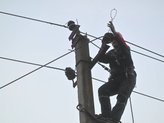 Свет в две деревни под Рузой вернут к 15:00 пятницы