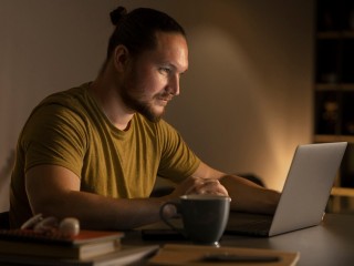 Запретить нельзя оставить: почему уролог Гадзиян против запрета фильмов 18+