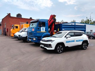 Новая спецтехника помогает коммунальной службе оперативно выполнять работу
