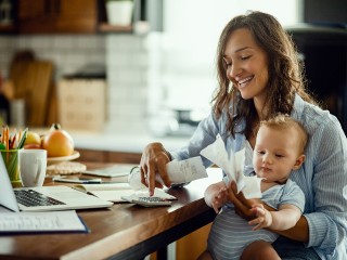 Для женщин приготовили финансовый подарок за рождение ребенка