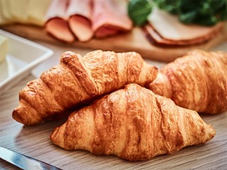 Школьников Лосино-Петровского накормят блинчиками, круассанами и шницелями с 1 сентября