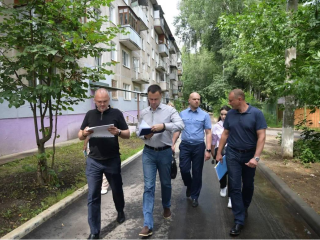 Новые пешеходные зоны и дворы обустроили в Дмитрове и Долгопрудном