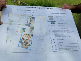 Дворовую территорию на улице Центральной в Орешкове комплексно отремонтируют к сентябрю