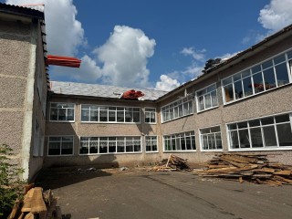 «Школа без сосулек»: в Борисове делают новую крышу со снегозадержателями