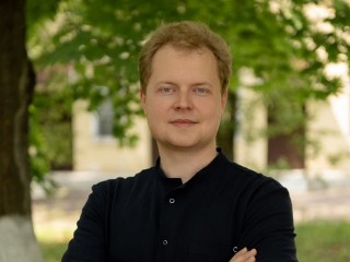 Луховичанин Антон Минаев в составе волонтерского отряда поехал работать в больницу Донецка