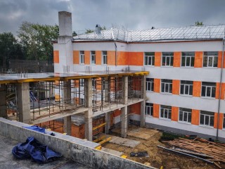 Монолитные работы на стройке нового корпуса бронницкого лицея близки к завершению