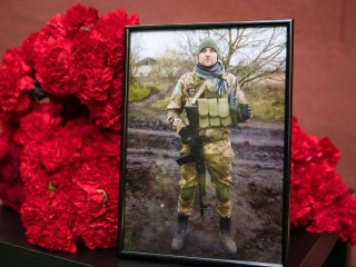 Мемориальную доску герою СВО открыли в Реутове