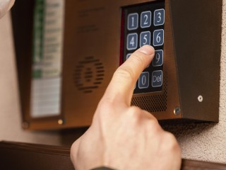 В Истре отремонтировали домофоны в 22 многоквартирных домах