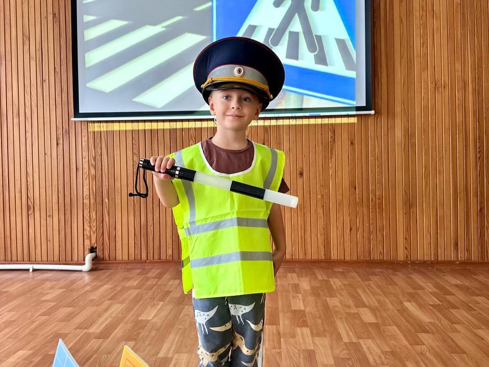 В детском саду Раменского воспитанники научили делать световозвращатели