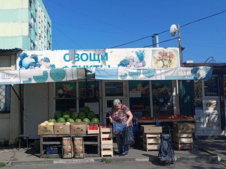 Под Одинцовом снесли овощной ларек и палатку металлоремонта