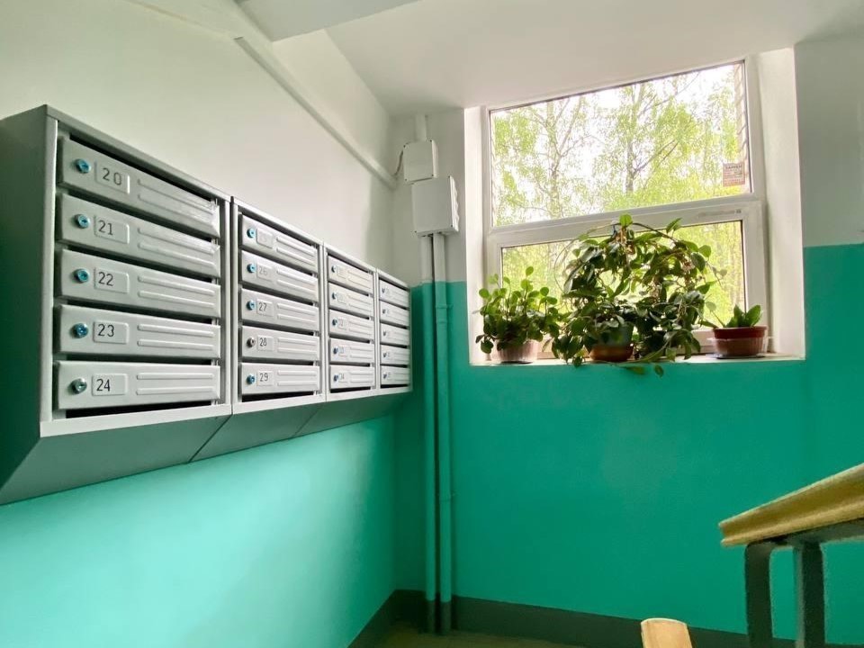 В подъездах на улице Ухтомского починят почтовые ящики