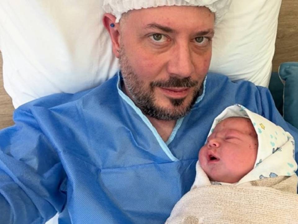 Один мужчина шести женщин: что известно о матерях детей Артемия Лебедева