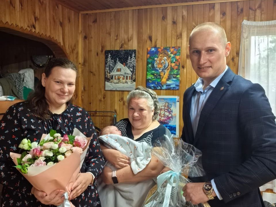 Пока отец защищает Родину: в семье Завалишиных из Дубны родился шестой ребенок