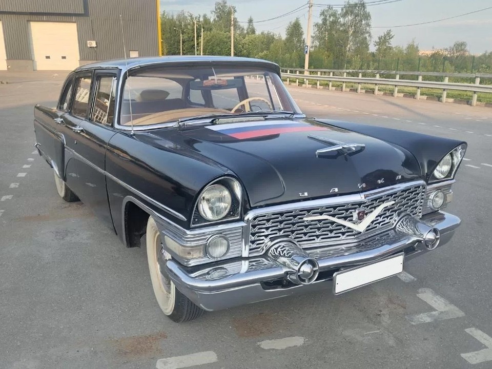 Редкий экземпляр ГАЗ-13 «Чайка» 1976 года выставили на продажу в Подмосковье