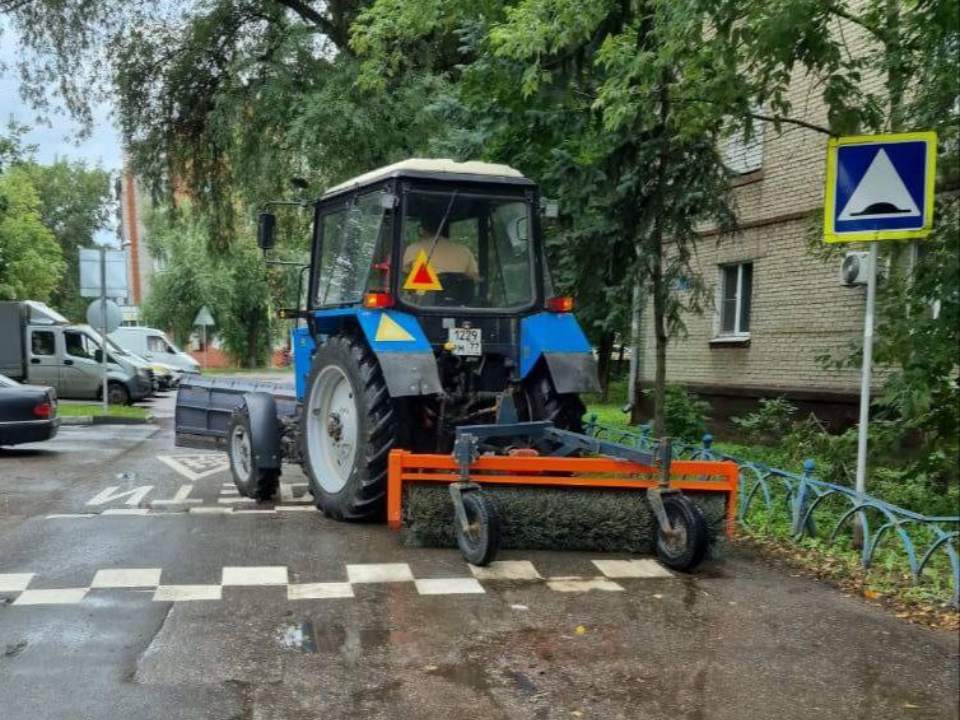 Дороги и прилегающие территории в поселках Люберец приводят в порядок