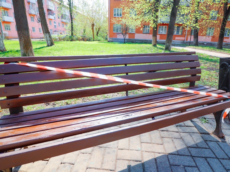 Лавочки в сквере Афанасьева приварили к земле из-за вандалов