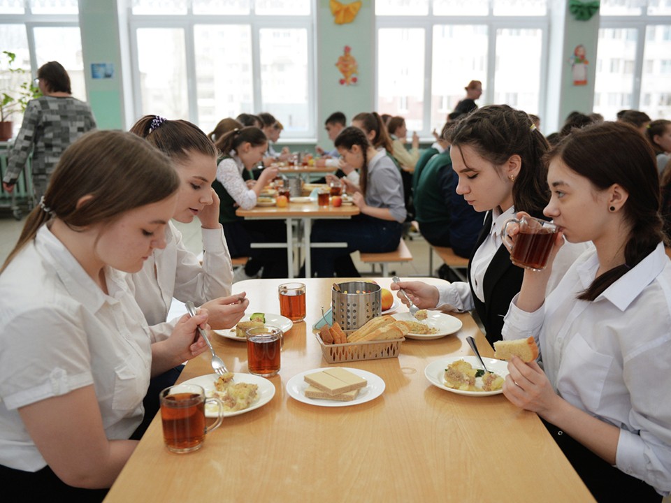 Школьное питание предложили сделать бесплатным для всех учеников