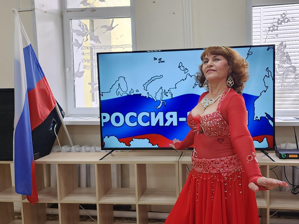 День государственного флага России отметили с песнями в социальном центре Пушкино