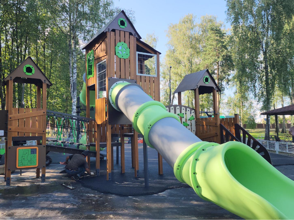 В Электрогорске установили современную детскую площадку на улице Ленина